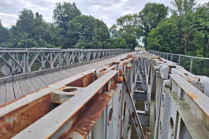 Bailey bridge v Kuněticích je chráněný. Silničáři hledají cestu, jak ho opravit