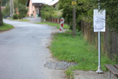 Začíná rekonstrukce silnic v Trstěnici