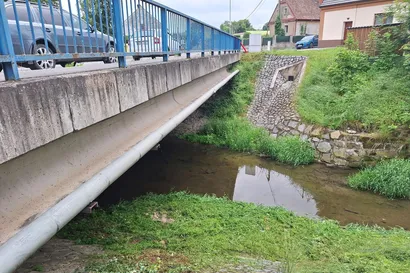 V Podlažicích začala rekonstrukce mostu. Práce potrvají čtyři měsíce