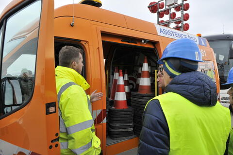 Silničáři ukázali svým předchůdcům zajímavé stavby