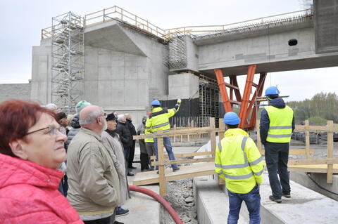 Silničáři ukázali svým předchůdcům zajímavé stavby