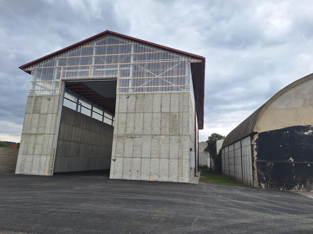 V Luži vyrostla nová hala na posypovou sůl. Do provozu půjde v říjnu