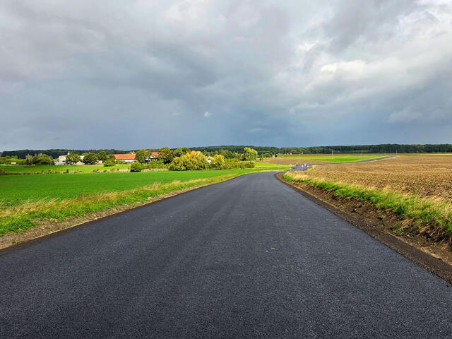 Modernizace silnice II/323 pokračuje. Práce míří do Rohovládovy Bělé