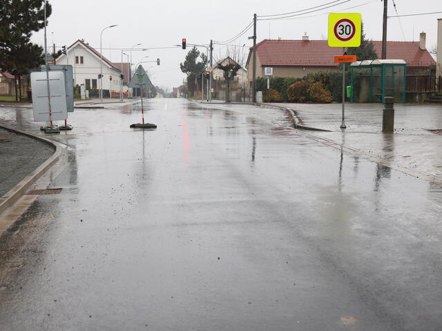 Silnice v Ostřešanech je po další etapě rekonstrukce znovu plně průjezdná