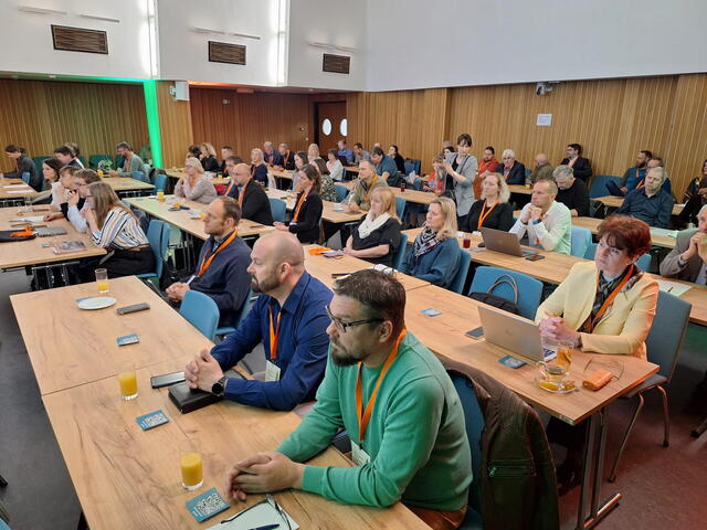 Silniční zeleni se odborníci věnovali už popáté. Hovořili o legislativě i konkrétních projektech 