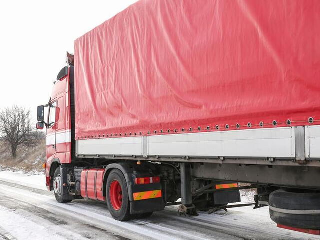 Jak nám jeden kamion dokáže kompletně ucpat silnici