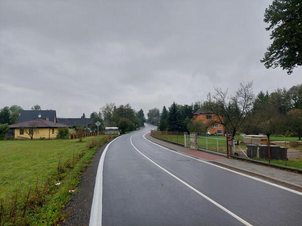 Dokončená rekonstrukce průtahu Lukavicí