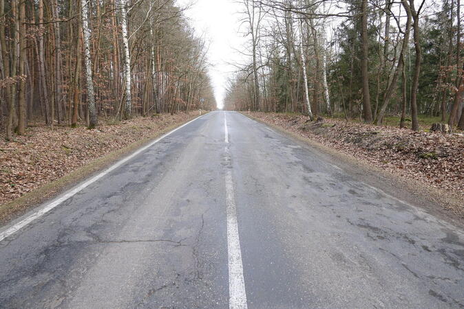 Kraj zahájil opravu silnice II/327 na hranici se Středočeským krajem