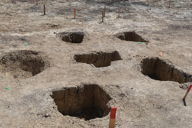 Archeologové na trase budoucího přivaděče k D35 odkrývají stopy dávných kultur