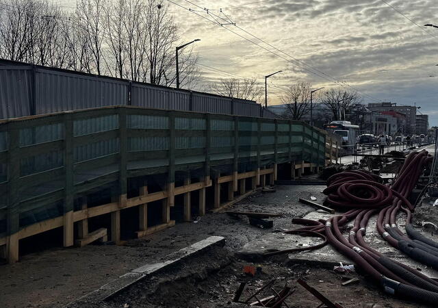 Probíhající rekonstrukce Wonkova mostu v Pardubicích