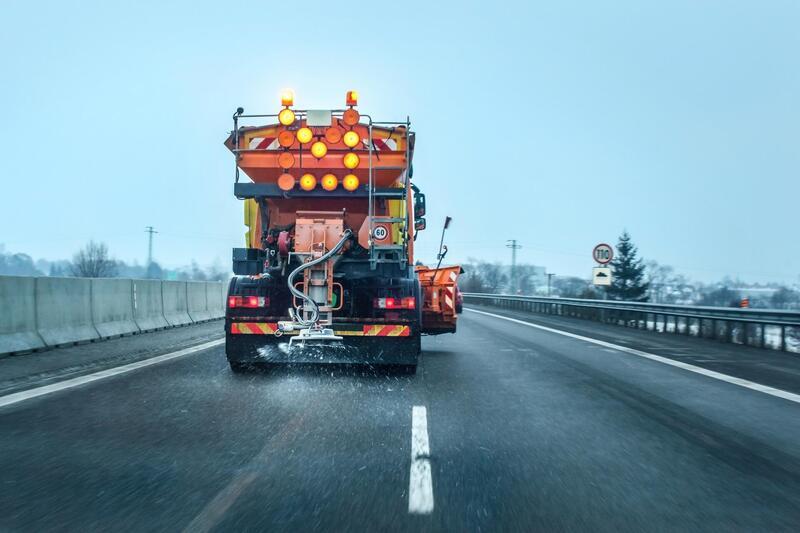 Posypové materiály - čím vším bojujeme se sněhem a náledím